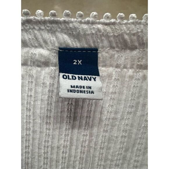 Old Navy White/ embroidery trim,  Knit Top Sz 2XL NWT - Picture 4 of 8